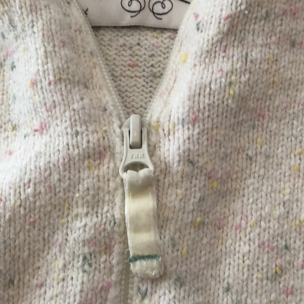 2007 Old Navy Hooded Sweater in Cream Size 18-24 months
